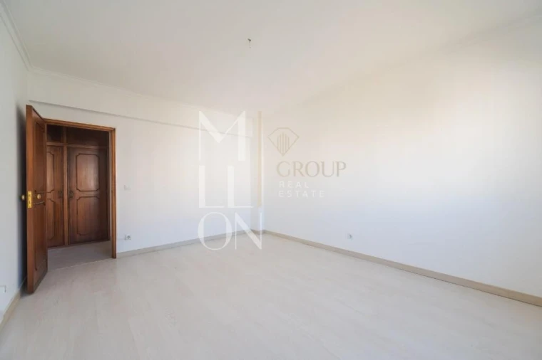 Apartamento T2 para Venda em Massamá e Monte Abraão Foto 18