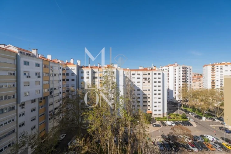 Apartamento T2 para Venda em Massamá e Monte Abraão Foto 33