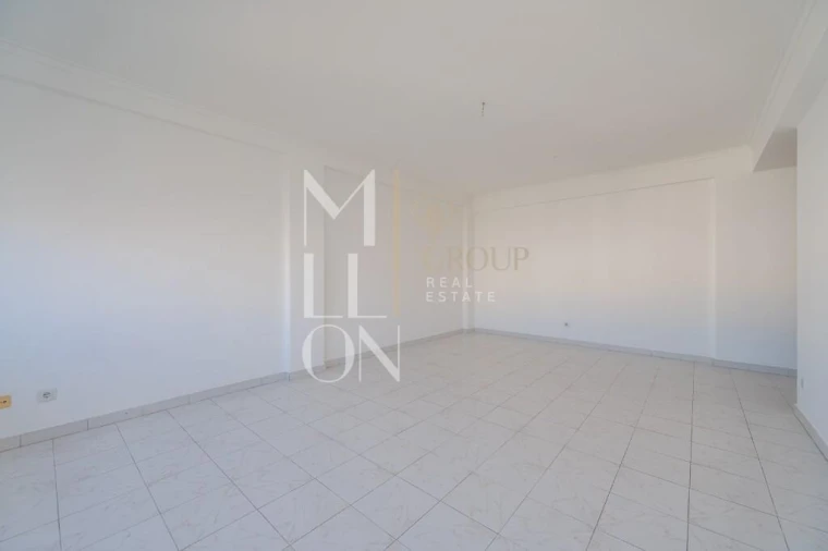 Apartamento T2 para Venda em Massamá e Monte Abraão Foto 14