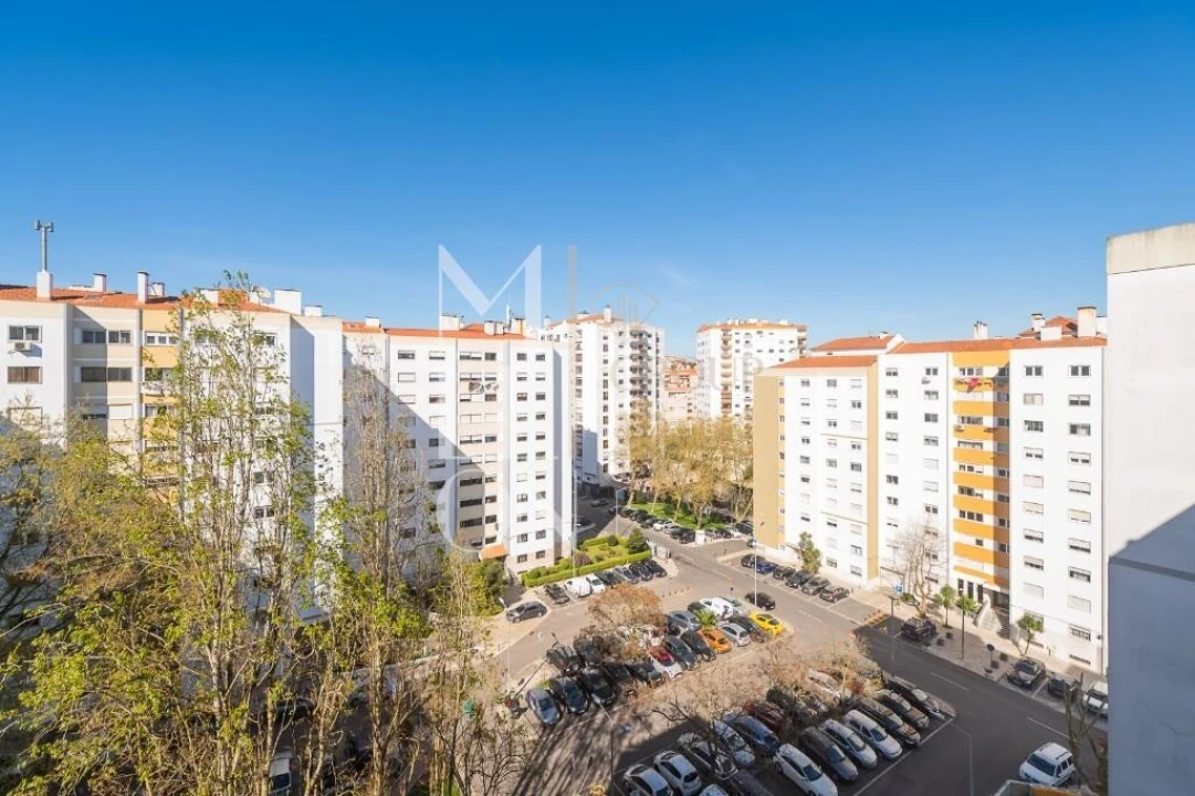Apartamento T2 para Venda em Massamá e Monte Abraão Foto 39