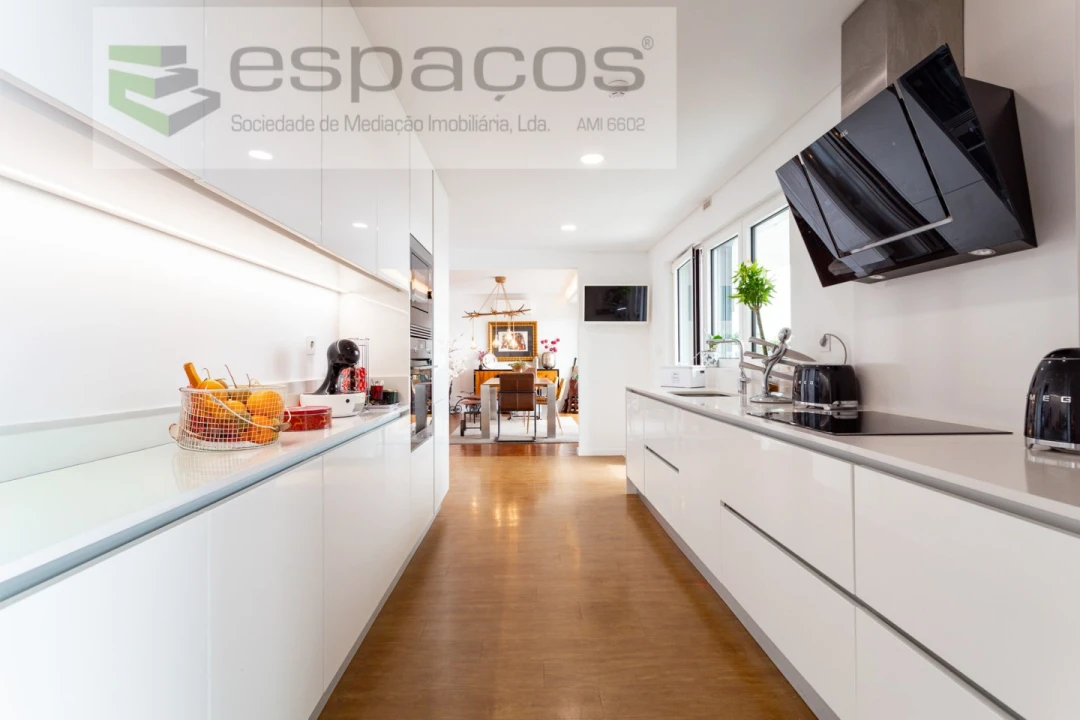 Apartamento T4 para Venda em Santa Iria de Azoia, São João da Talha e Bobadela Foto 25