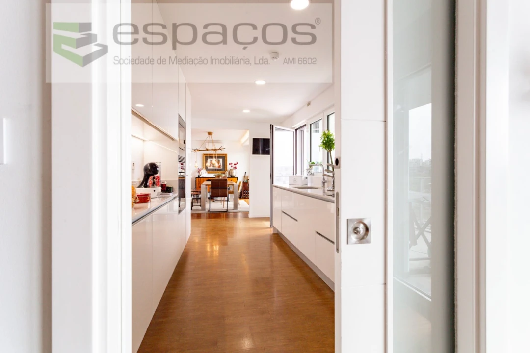 Apartamento T4 para Venda em Santa Iria de Azoia, São João da Talha e Bobadela Foto 26