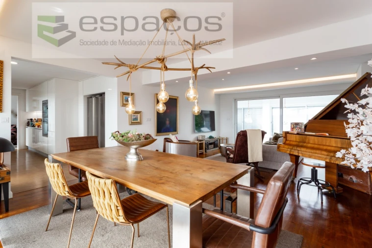 Apartamento T4 para Venda em Santa Iria de Azoia, São João da Talha e Bobadela Foto 2