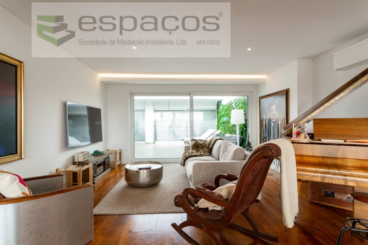 Apartamento T4 para Venda em Santa Iria de Azoia, São João da Talha e Bobadela Foto 4