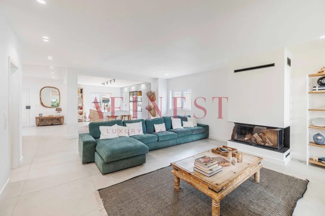 Moradia T4 para Venda em Alcabideche Foto 3