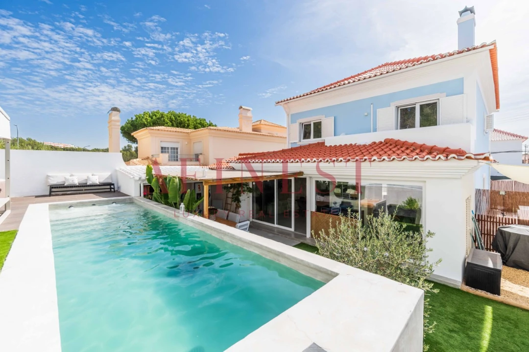 Moradia T4 para Venda em Alcabideche Foto 4