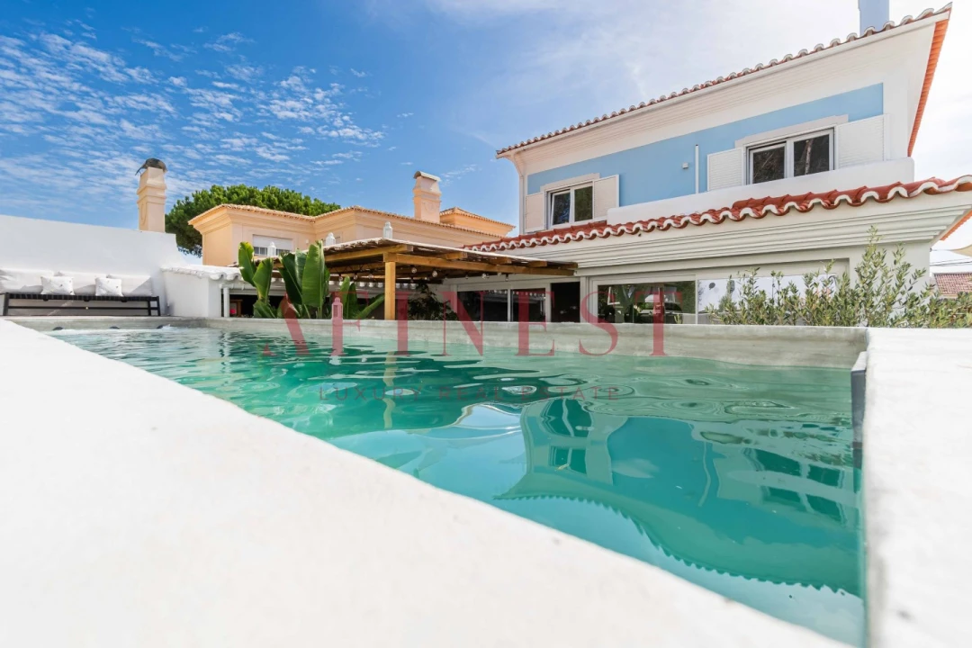 Moradia T4 para Venda em Alcabideche Foto 10