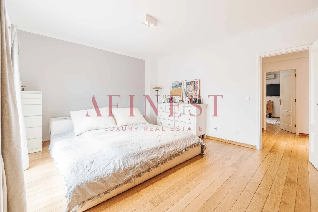 Moradia T4 para Venda em Alcabideche Foto 38