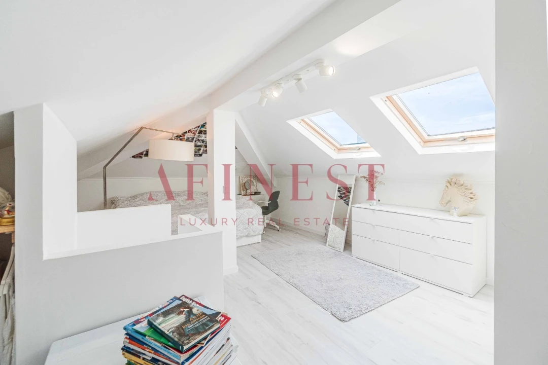 Moradia T4 para Venda em Alcabideche Foto 59