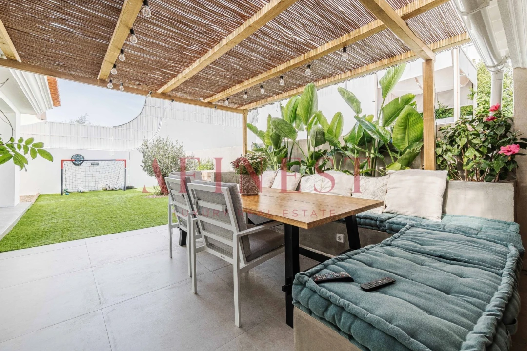 Moradia T4 para Venda em Alcabideche Foto 72