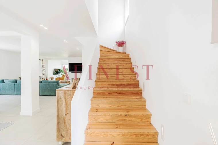 Moradia T4 para Venda em Alcabideche Foto 32