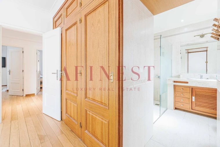 Moradia T4 para Venda em Alcabideche Foto 41