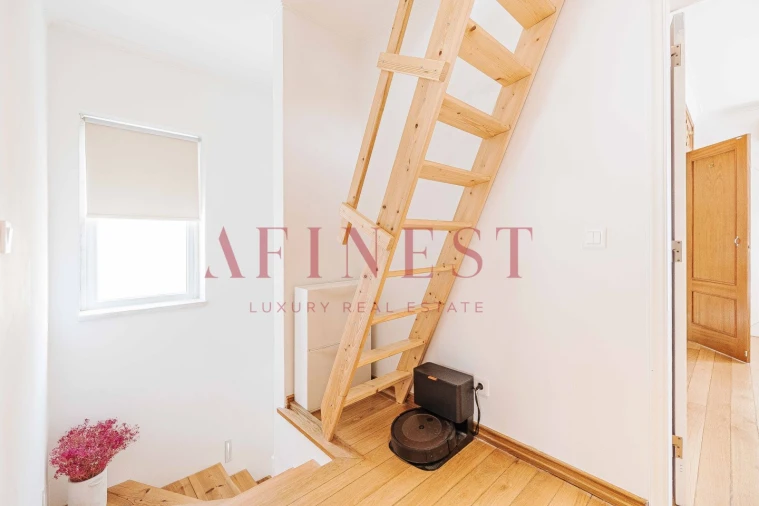 Moradia T4 para Venda em Alcabideche Foto 64