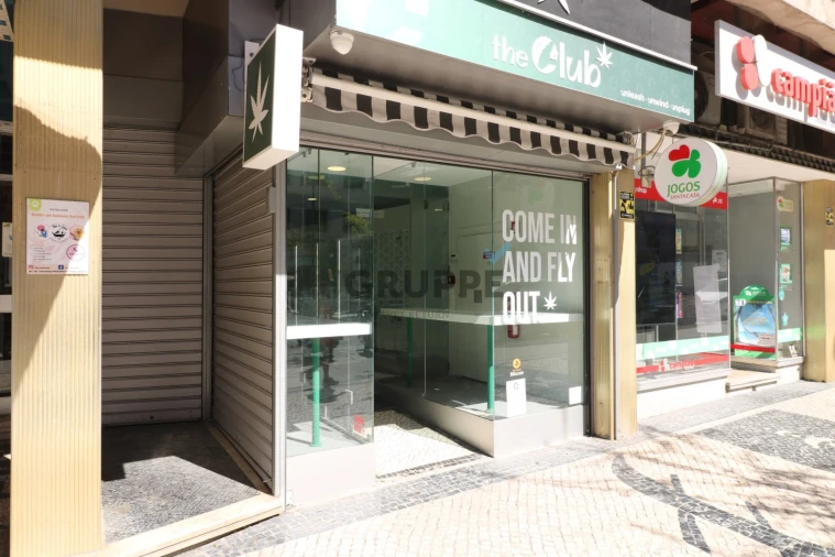 Loja para Arrendamento em Glória e Vera Cruz Foto 1