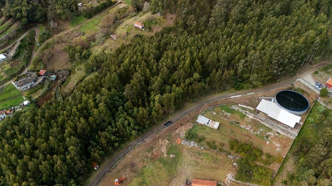 Terreno para Venda em Camacha Foto 12