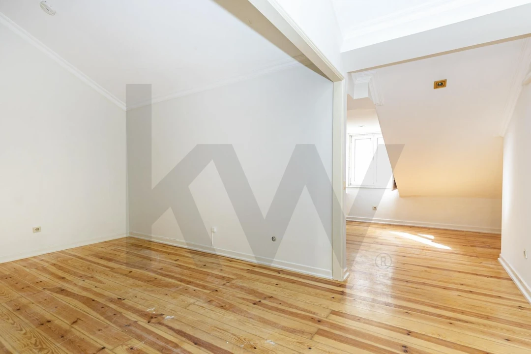 Apartamento T1 para Arrendamento em Santo António Foto 6