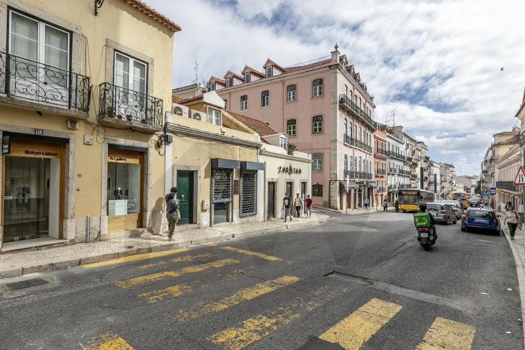 Apartamento T1 para Arrendamento em Santo António Foto 22