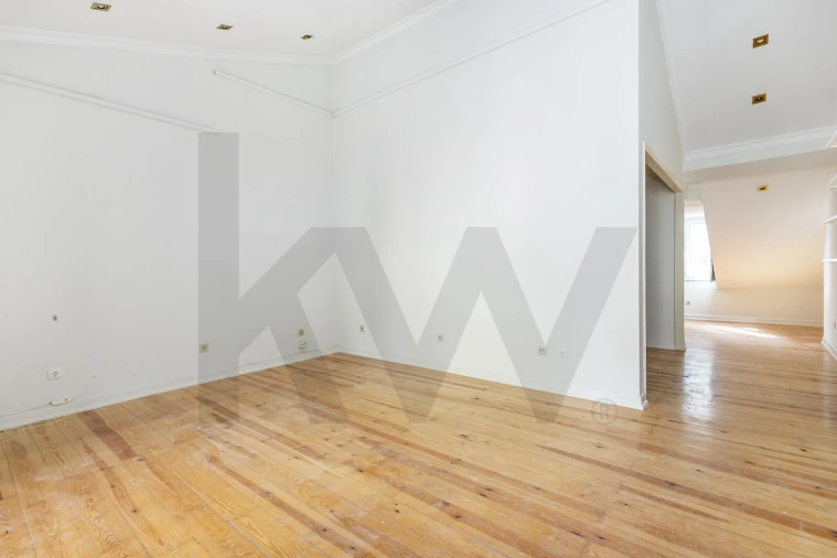 Apartamento T1 para Arrendamento em Santo António Foto 15