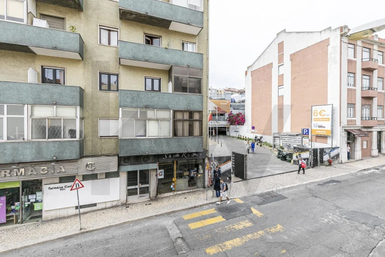 Apartamento T1 para Arrendamento em Santo António Foto 26