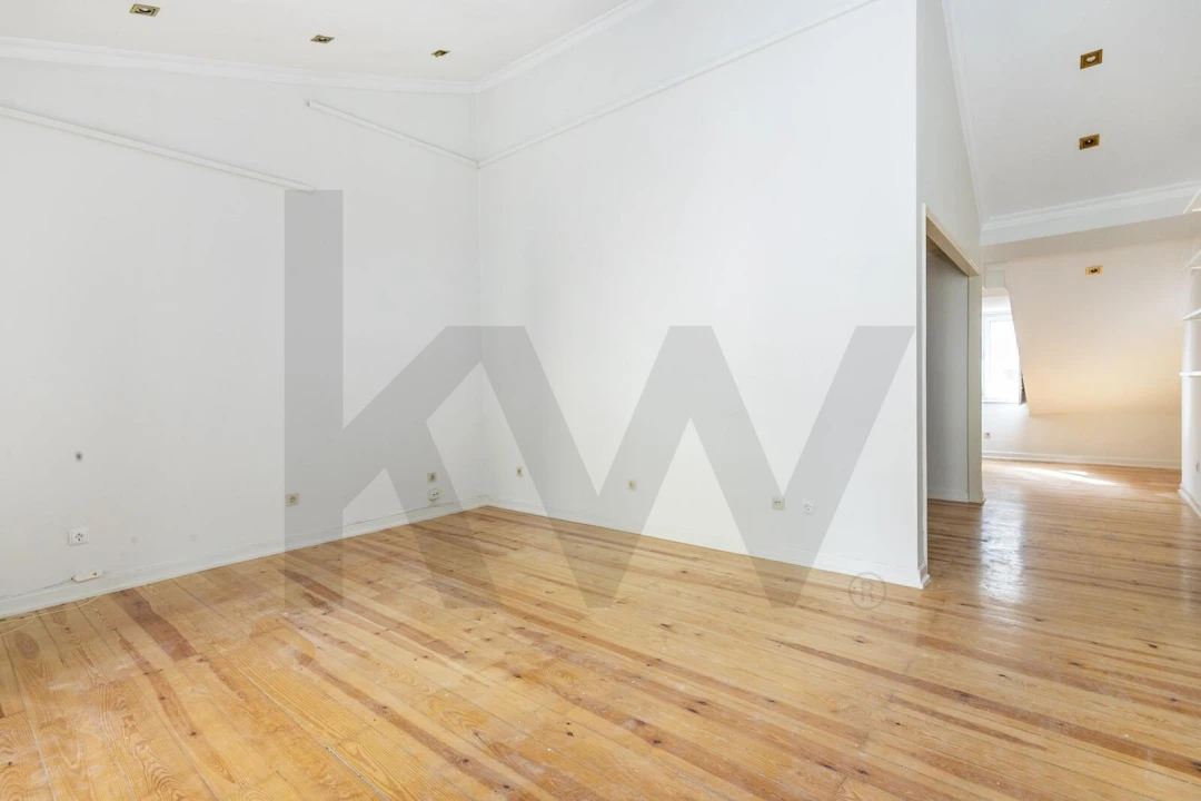 Apartamento T1 para Arrendamento em Santo António Foto 15