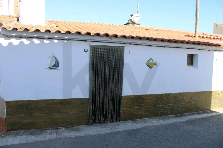 Moradia T1 para Venda em Almodôvar e Graça dos Padrões Foto 2