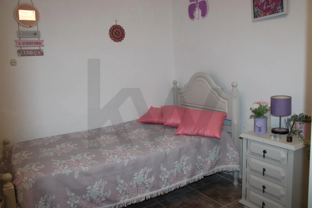 Moradia T1 para Venda em Almodôvar e Graça dos Padrões Foto 4