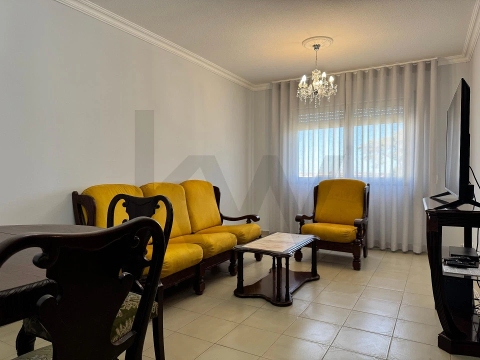 Apartamento T2 para Venda em Santo Antonio da Charneca Foto 1