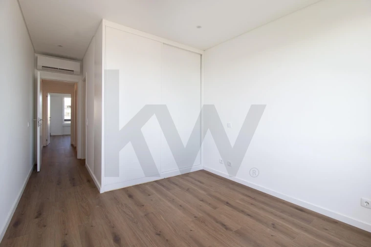 Apartamento T3 para Arrendamento em Oeiras e São Julião da Barra, Paço de Arcos e Caxias Foto 12