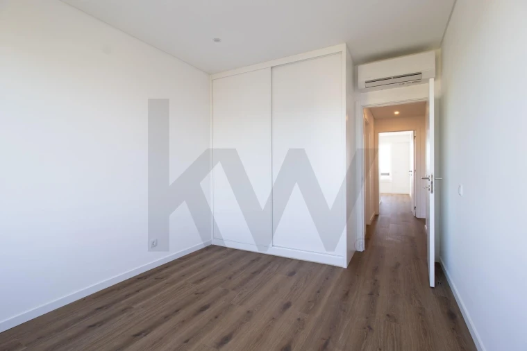 Apartamento T3 para Arrendamento em Oeiras e São Julião da Barra, Paço de Arcos e Caxias Foto 17