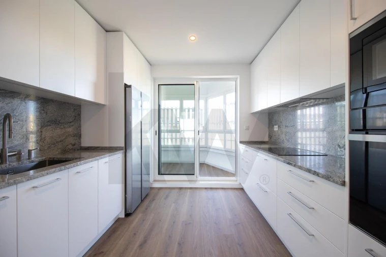 Apartamento T3 para Arrendamento em Oeiras e São Julião da Barra, Paço de Arcos e Caxias Foto 10