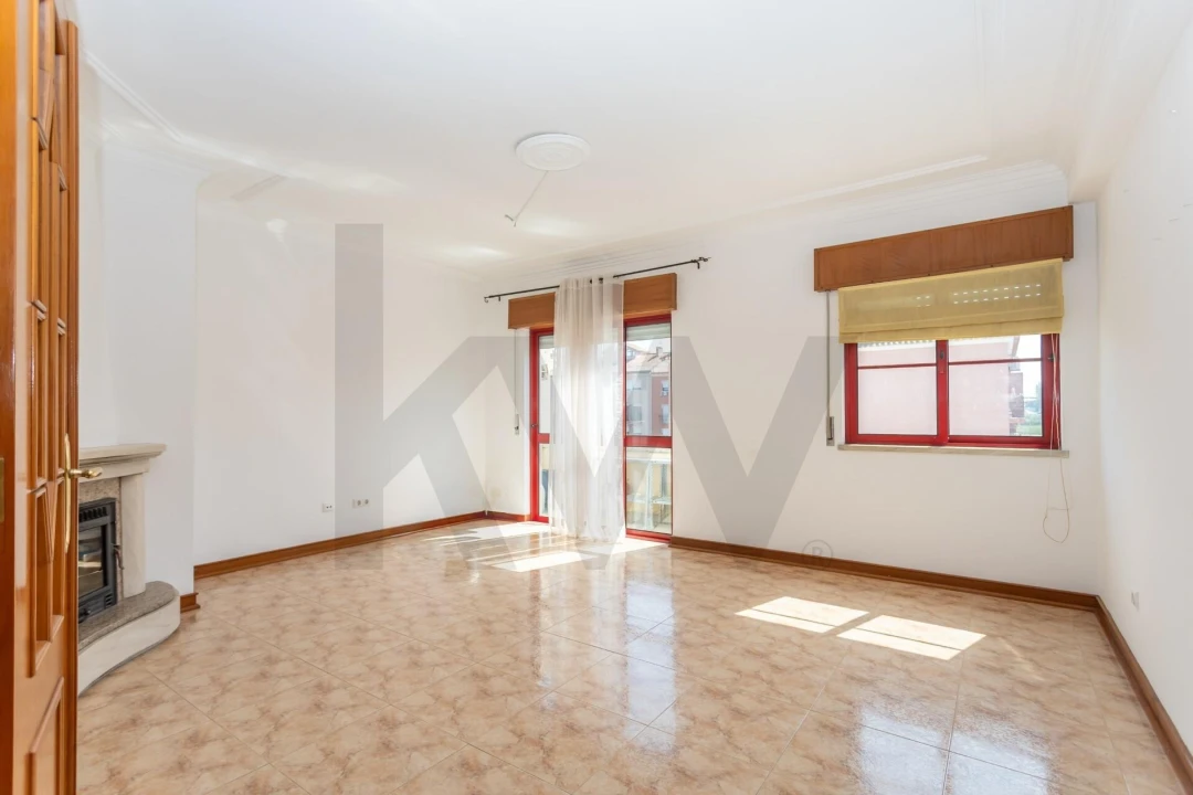 Apartamento T3 para Arrendamento em Moita Foto 17