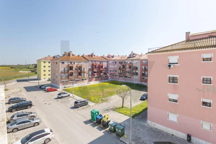 Apartamento T3 para Arrendamento em Moita Foto 28