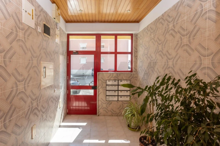 Apartamento T3 para Arrendamento em Moita Foto 32