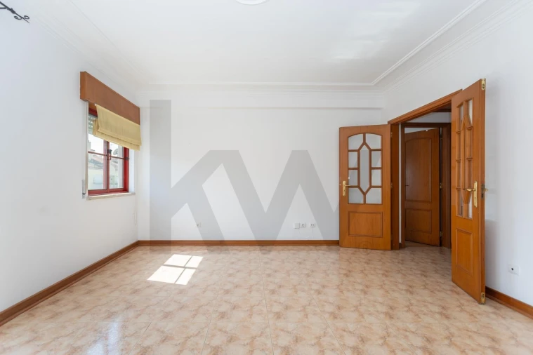 Apartamento T3 para Arrendamento em Moita Foto 18