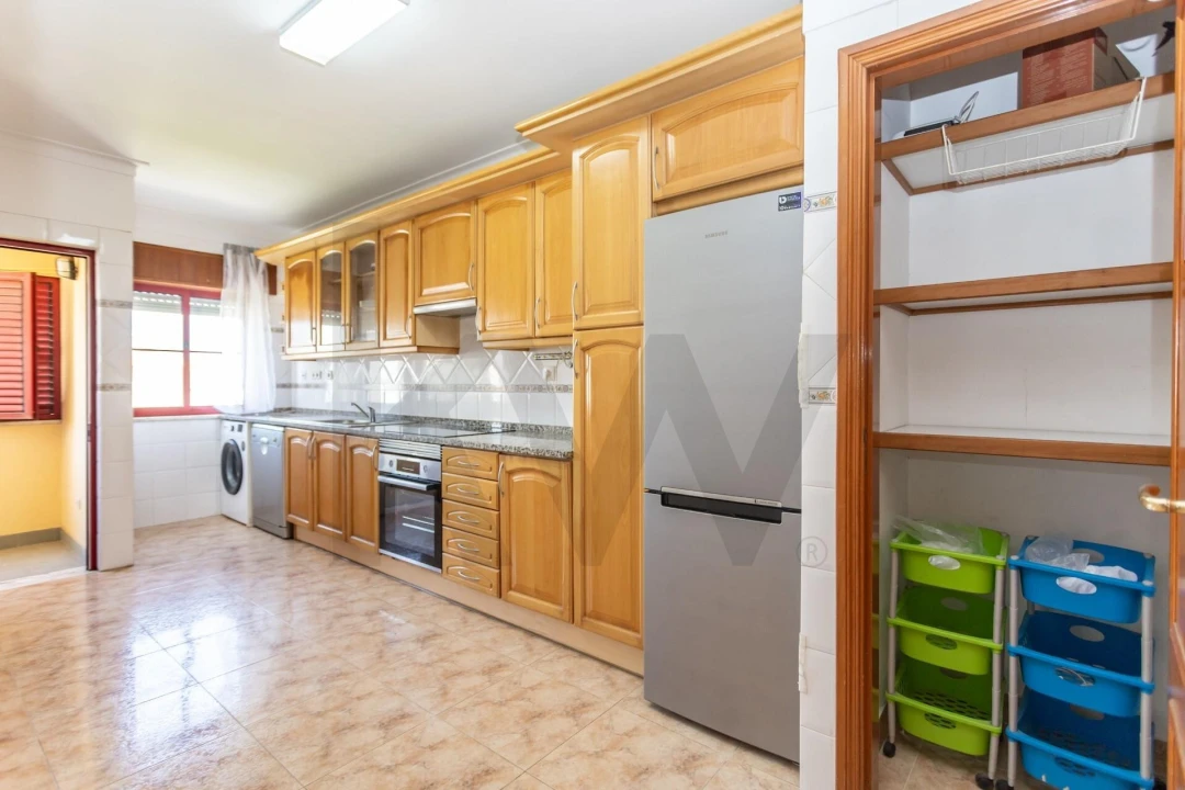 Apartamento T3 para Arrendamento em Moita Foto 2