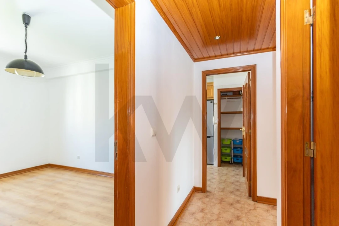 Apartamento T3 para Arrendamento em Moita Foto 25