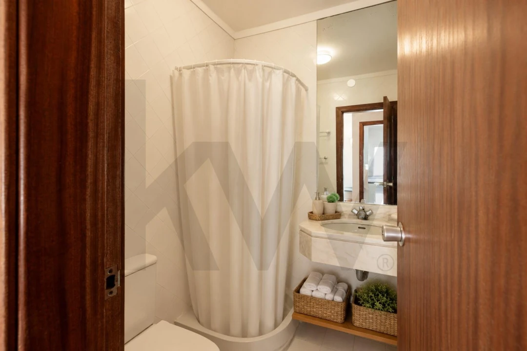 Apartamento T2 para Venda em Quarteira Foto 12