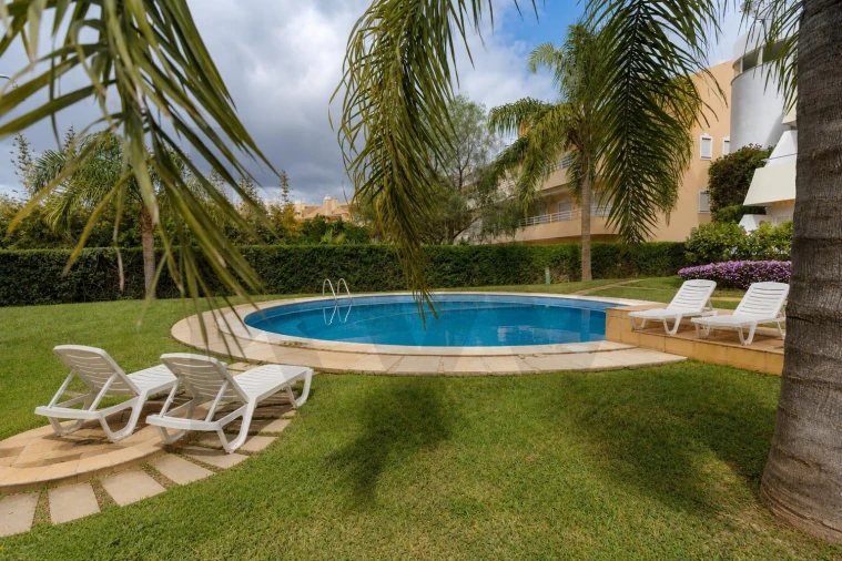 Apartamento T2 para Venda em Quarteira Foto 21