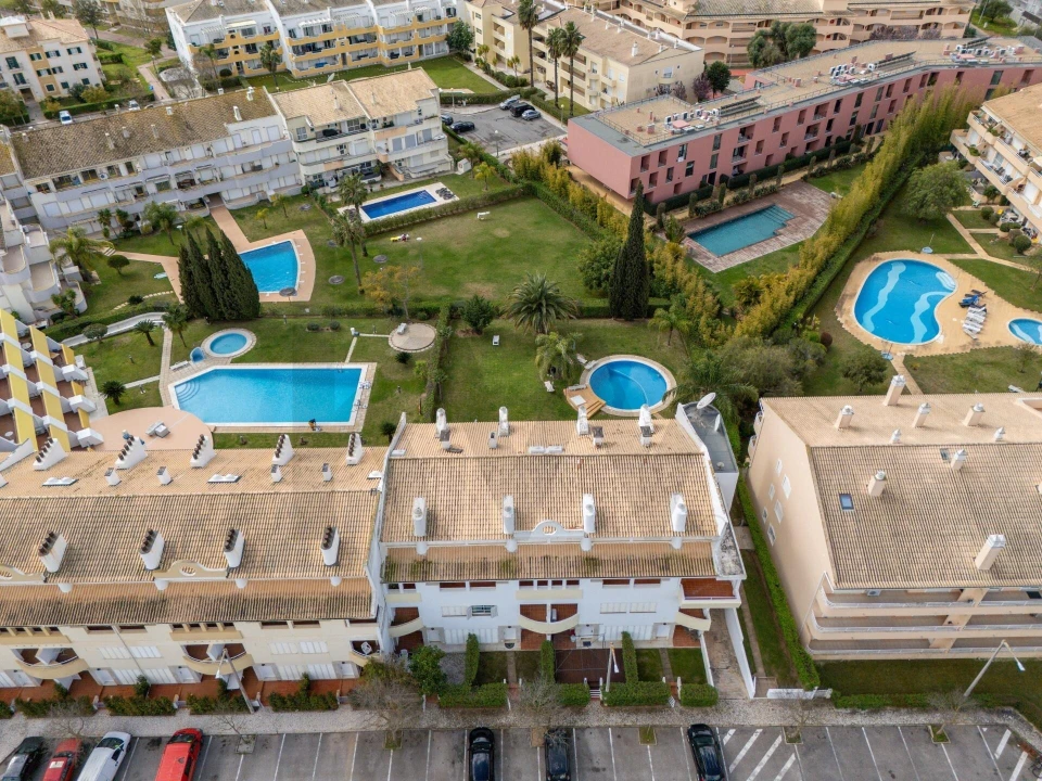 Apartamento T2 para Venda em Quarteira Foto 25