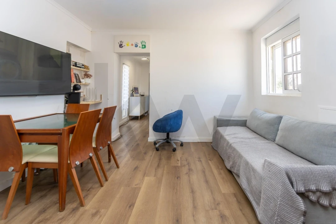 Moradia T2 para Venda em Sarilhos Grandes Foto 4