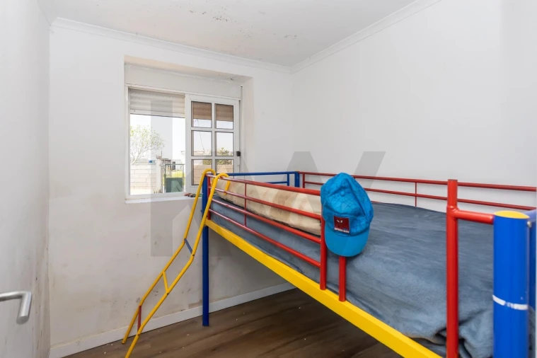 Moradia T2 para Venda em Sarilhos Grandes Foto 11