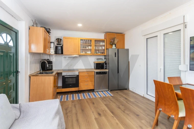 Moradia T2 para Venda em Sarilhos Grandes Foto 1