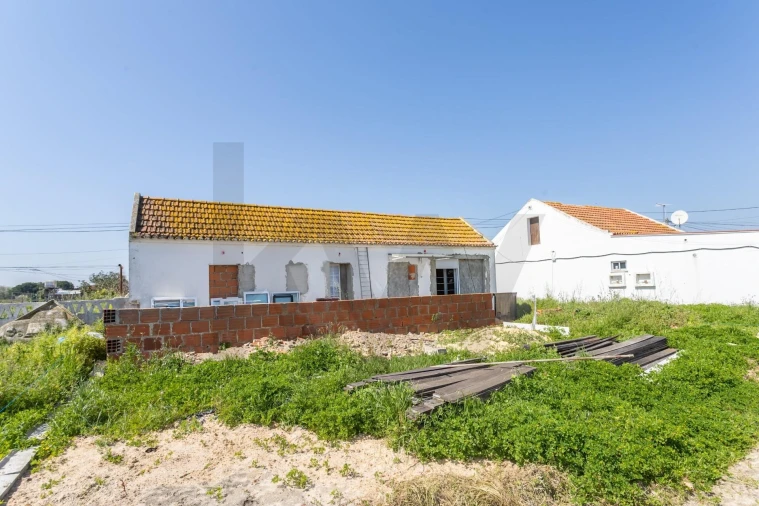 Moradia T2 para Venda em Sarilhos Grandes Foto 18