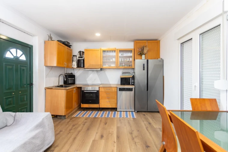 Moradia T2 para Venda em Sarilhos Grandes Foto 2