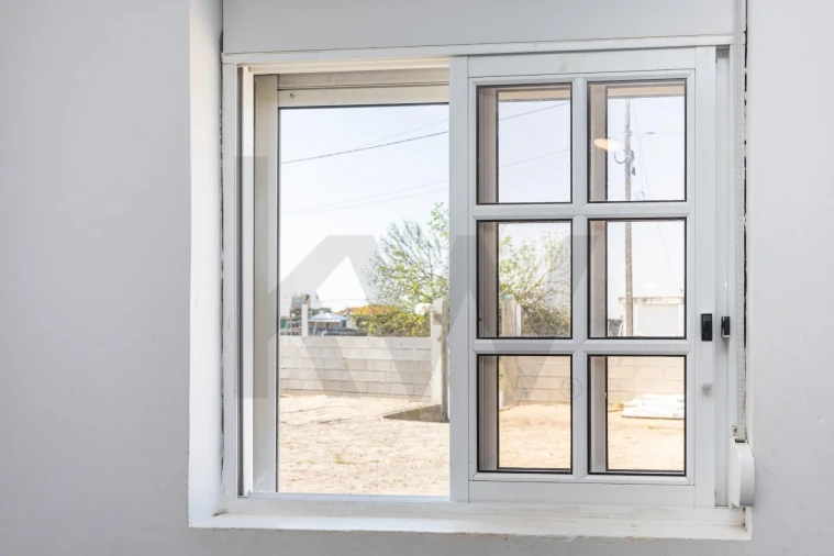 Moradia T2 para Venda em Sarilhos Grandes Foto 7