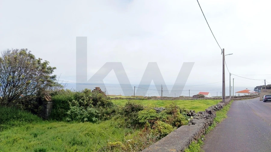 Terreno para Venda em Praia da Vitoria (Santa Cruz) Foto 6