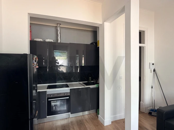 Apartamento T2 para Venda em Campolide Foto 9