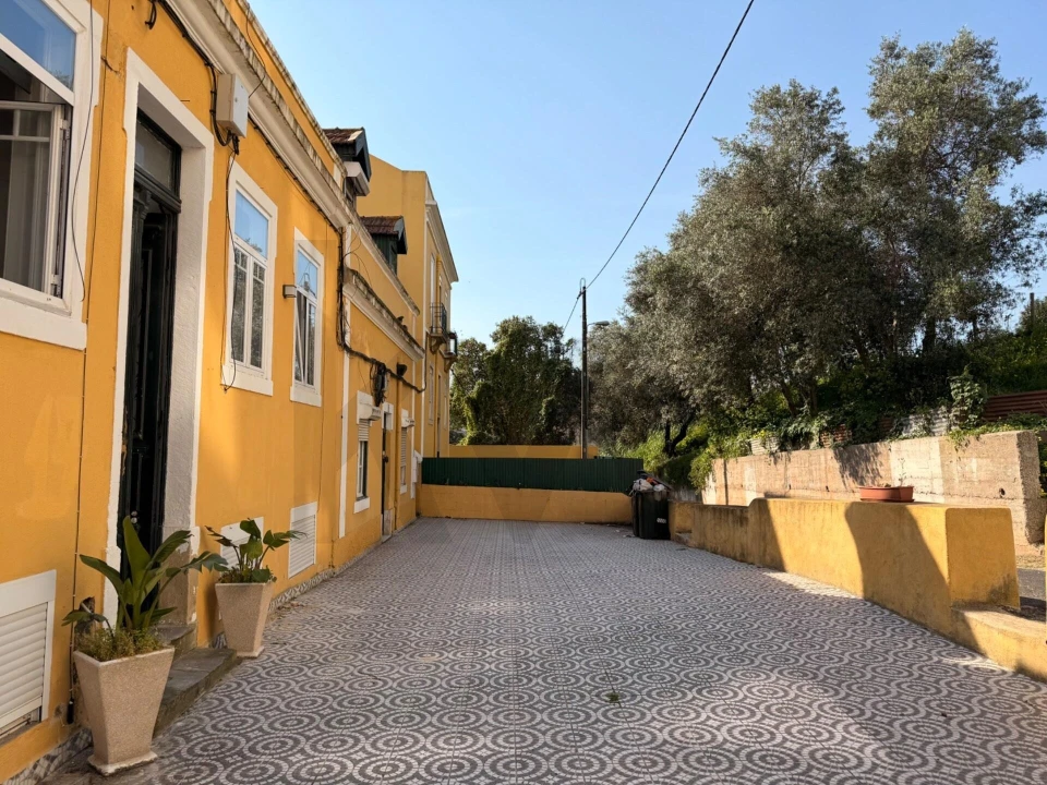 Apartamento T2 para Venda em Campolide Foto 13