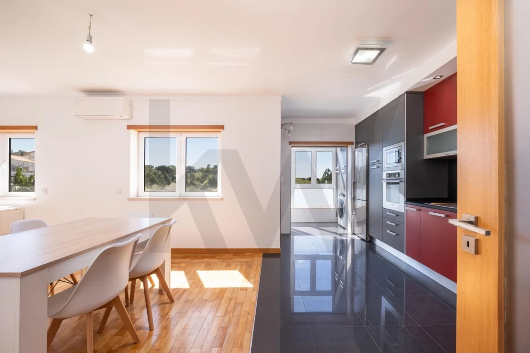 Apartamento T4 para Venda em Eiras e São Paulo de Frades Foto 2