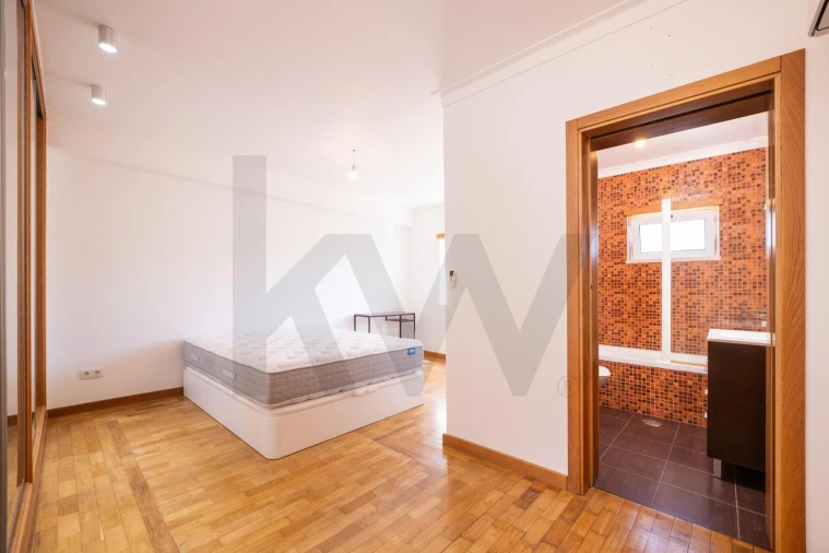 Apartamento T4 para Venda em Eiras e São Paulo de Frades Foto 21